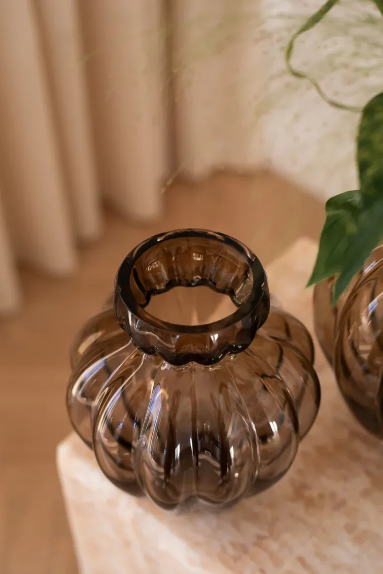 Audrey Vase - Smokey brown Small