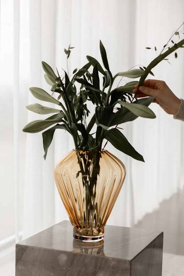 Evelyn Vase - Amber Medium