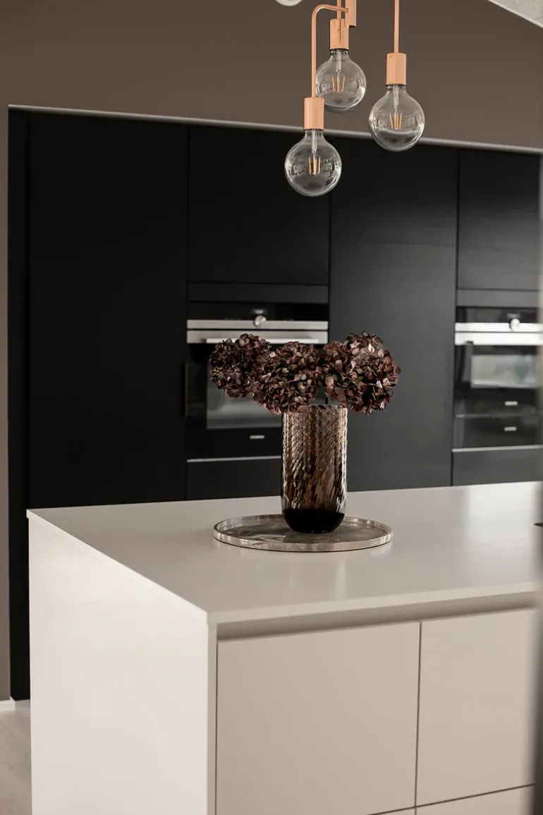 Meadow Swirl Cylinder Vase - Topaz Medium