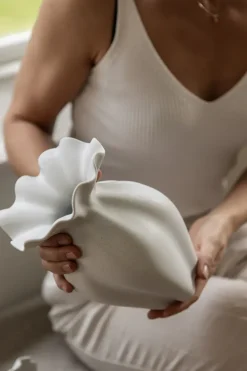 Nellie Vase - Off White Medium