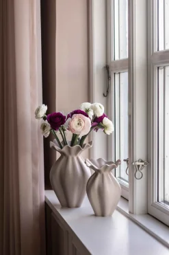 Nellie Vase - Sand Medium